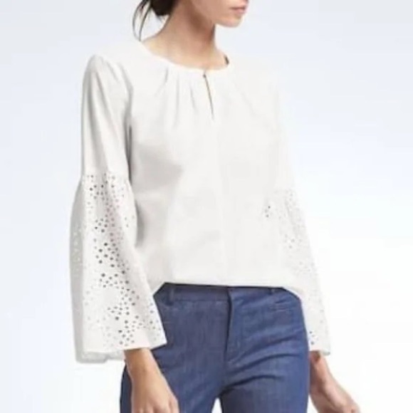 Banana Republic White Eyelet Bell Sleeve Blouse size XS - Picture 2 of 8